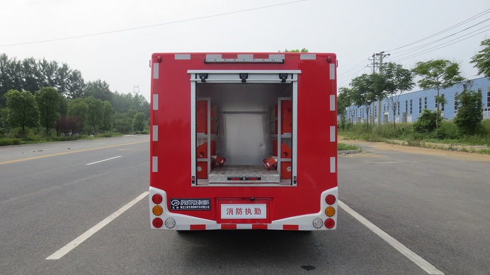 大通皮卡器材消防车图片